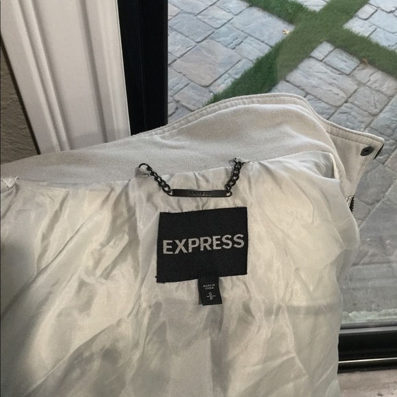 Jacket - Picture 9 of 9